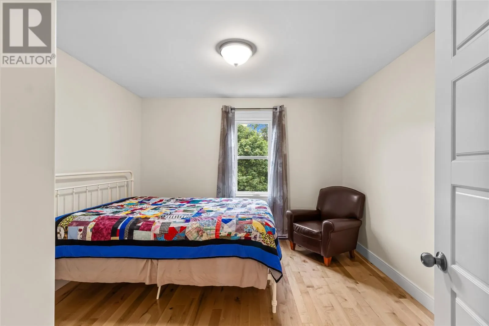 34 Freshwater Road