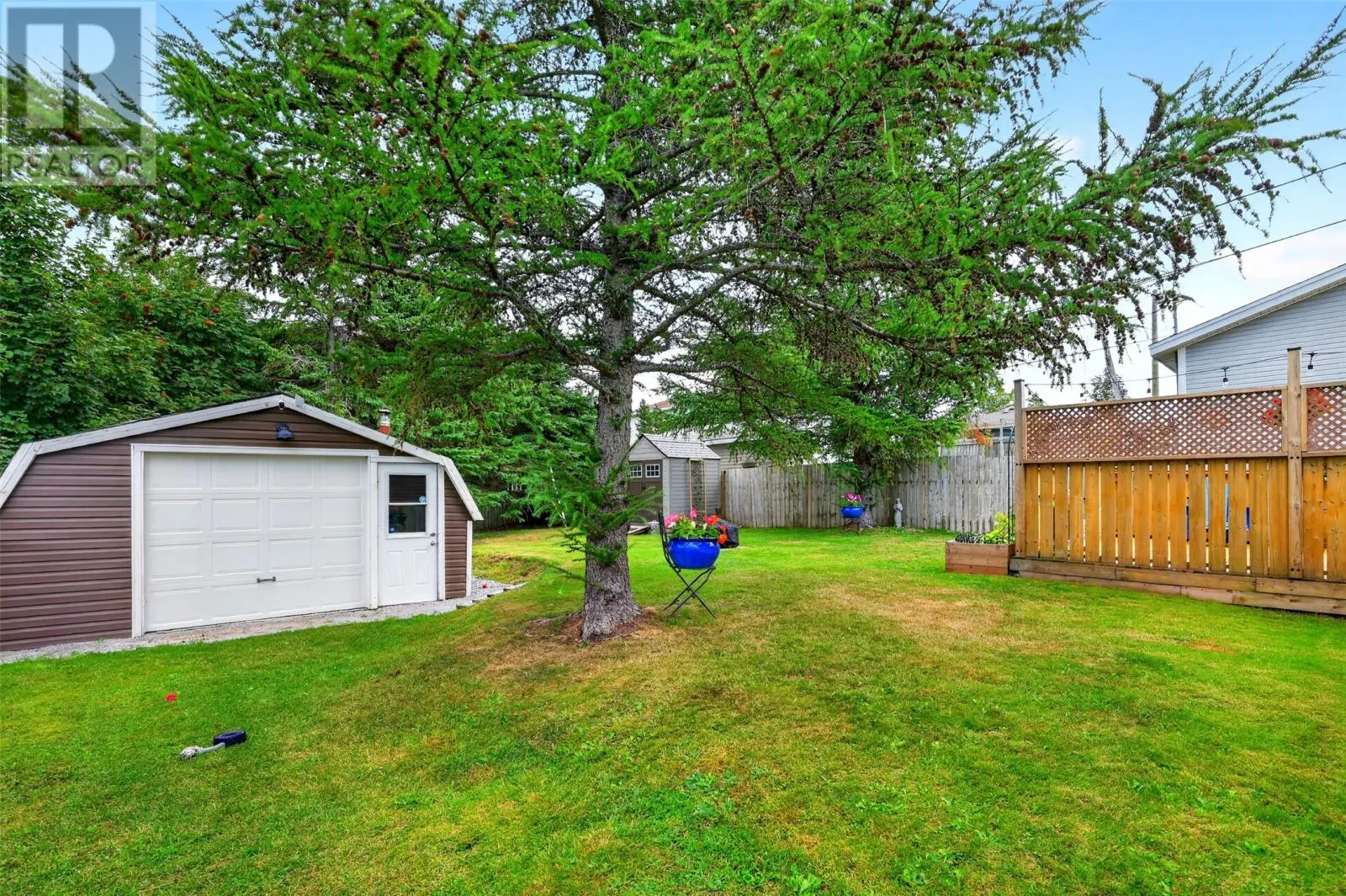 12 Leger Crescent