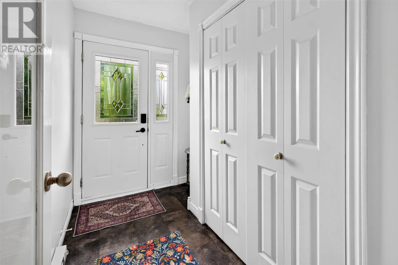 12 Leger Crescent