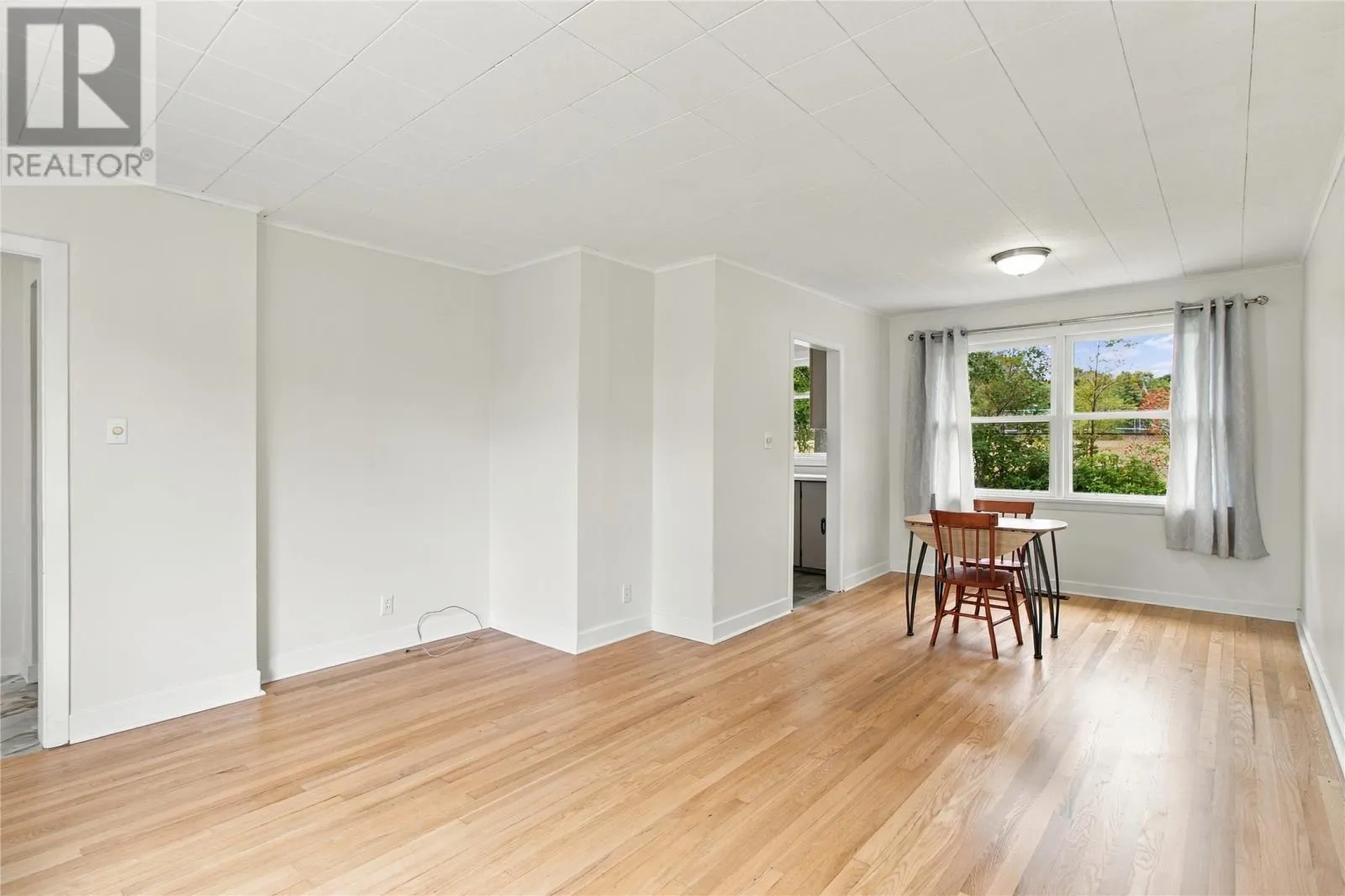 6 Cherry Hill Road