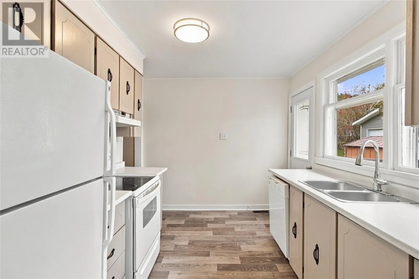 6 Cherry Hill Road