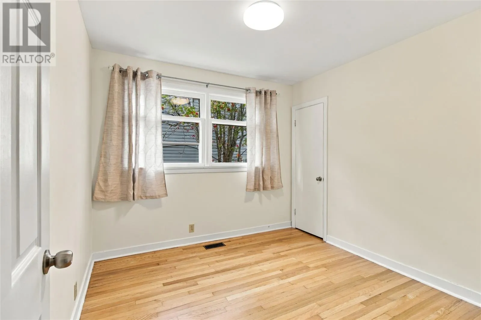 6 Cherry Hill Road