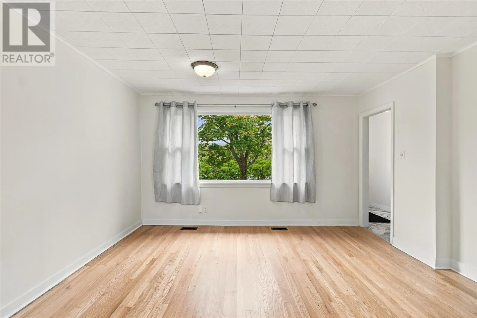 6 Cherry Hill Road