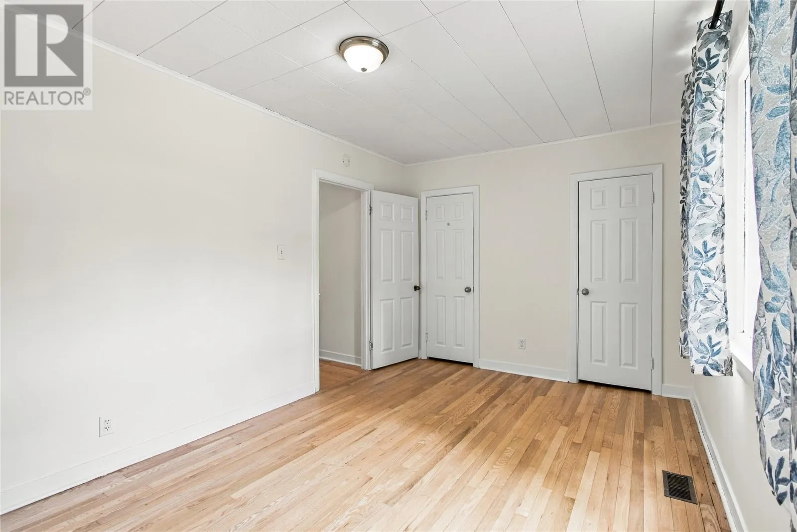 6 Cherry Hill Road