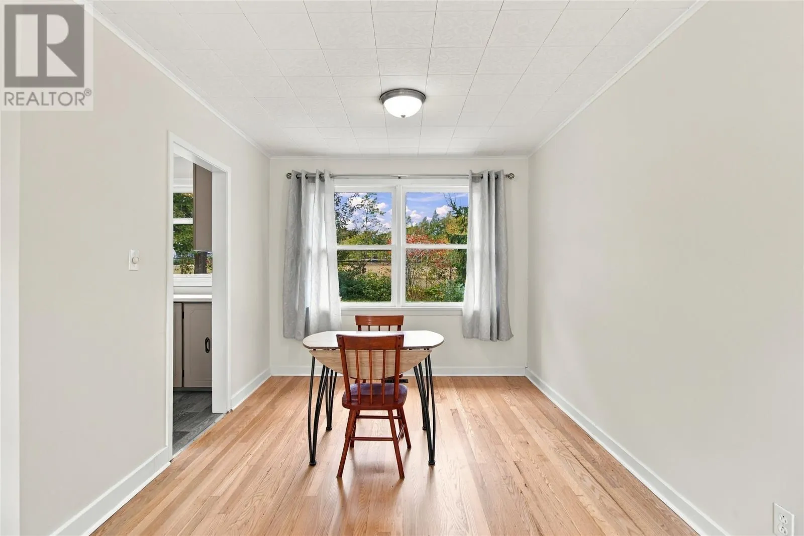 6 Cherry Hill Road