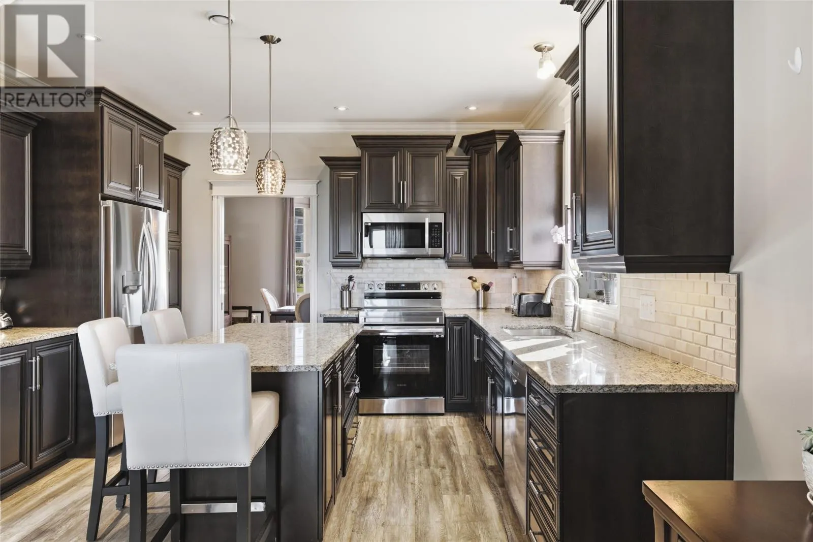 9 Crestview Place