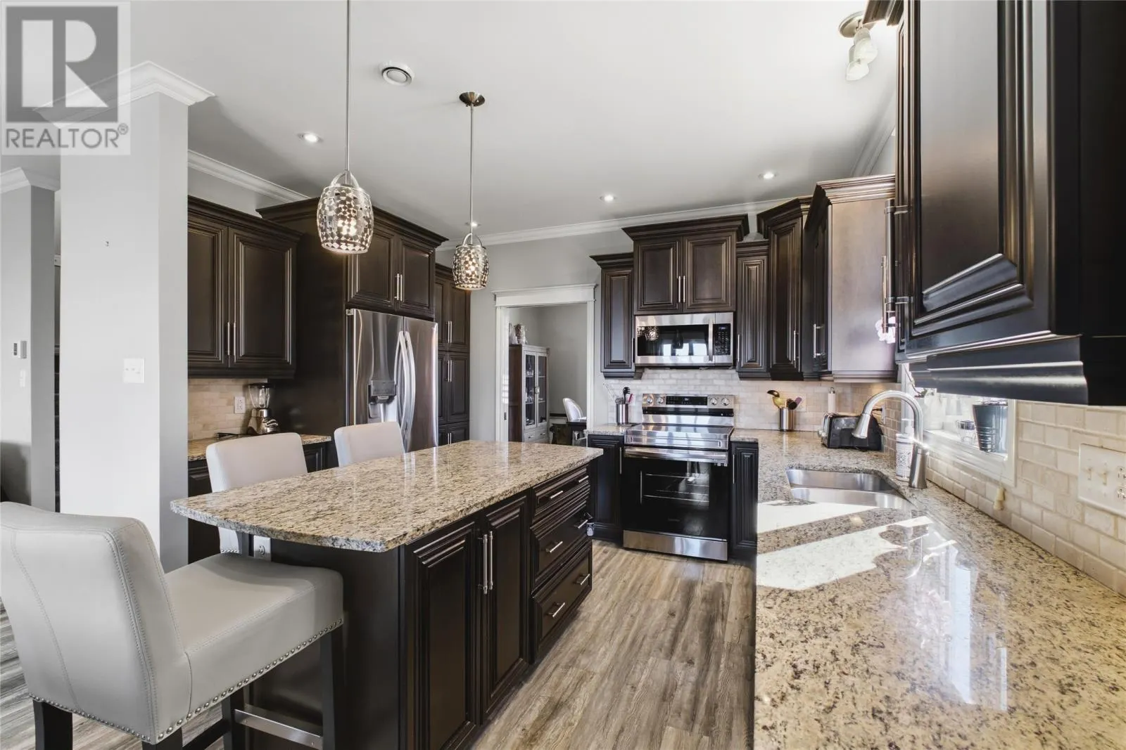9 Crestview Place