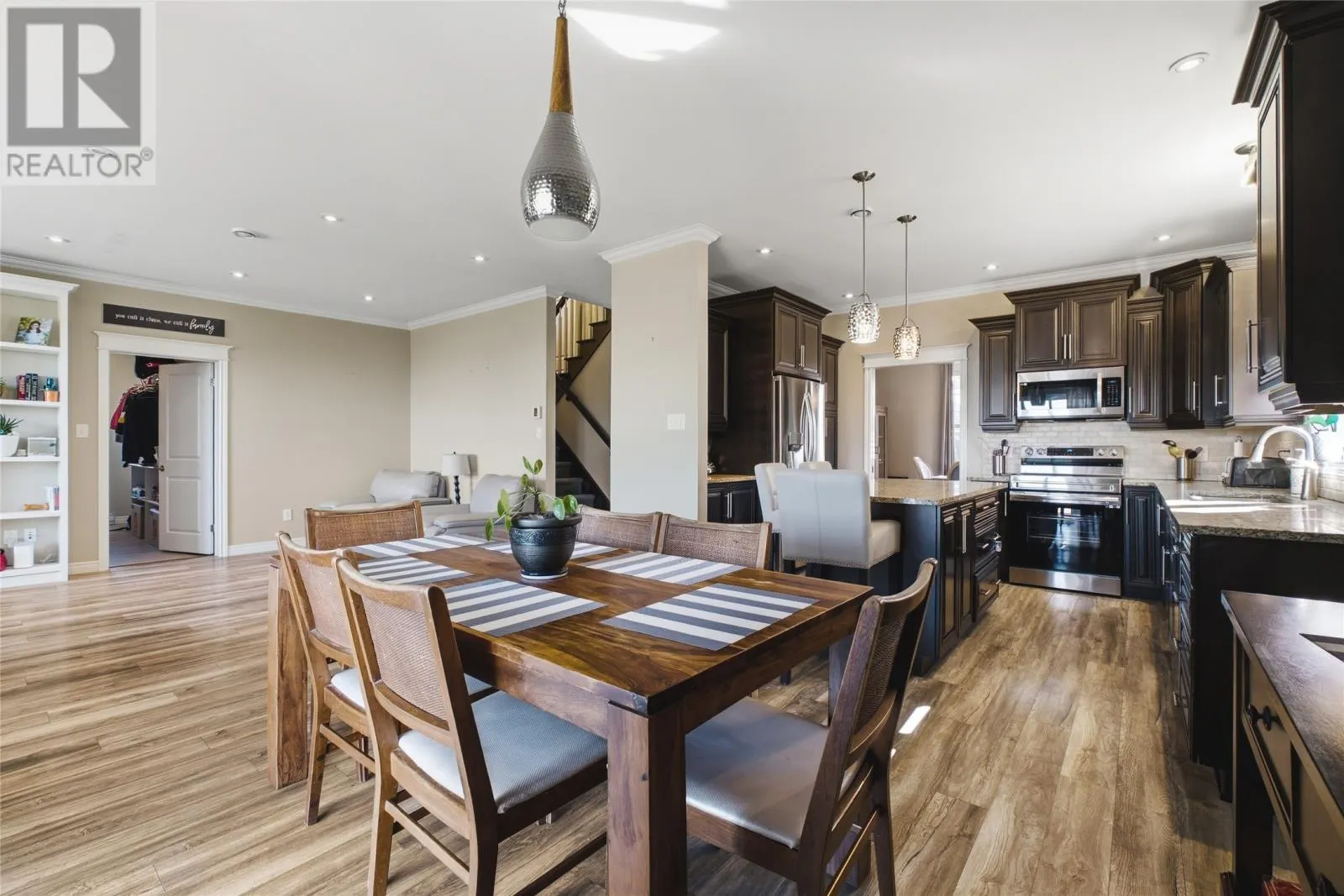 9 Crestview Place