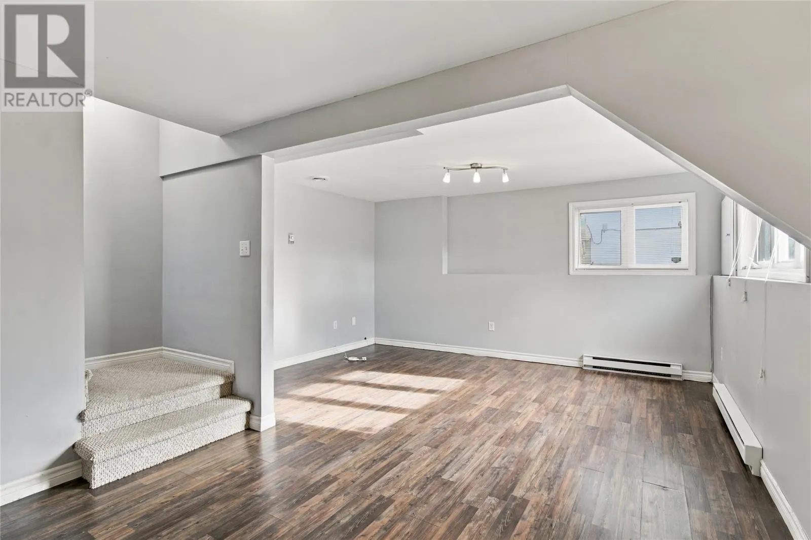 10 Clevedon Crescent
