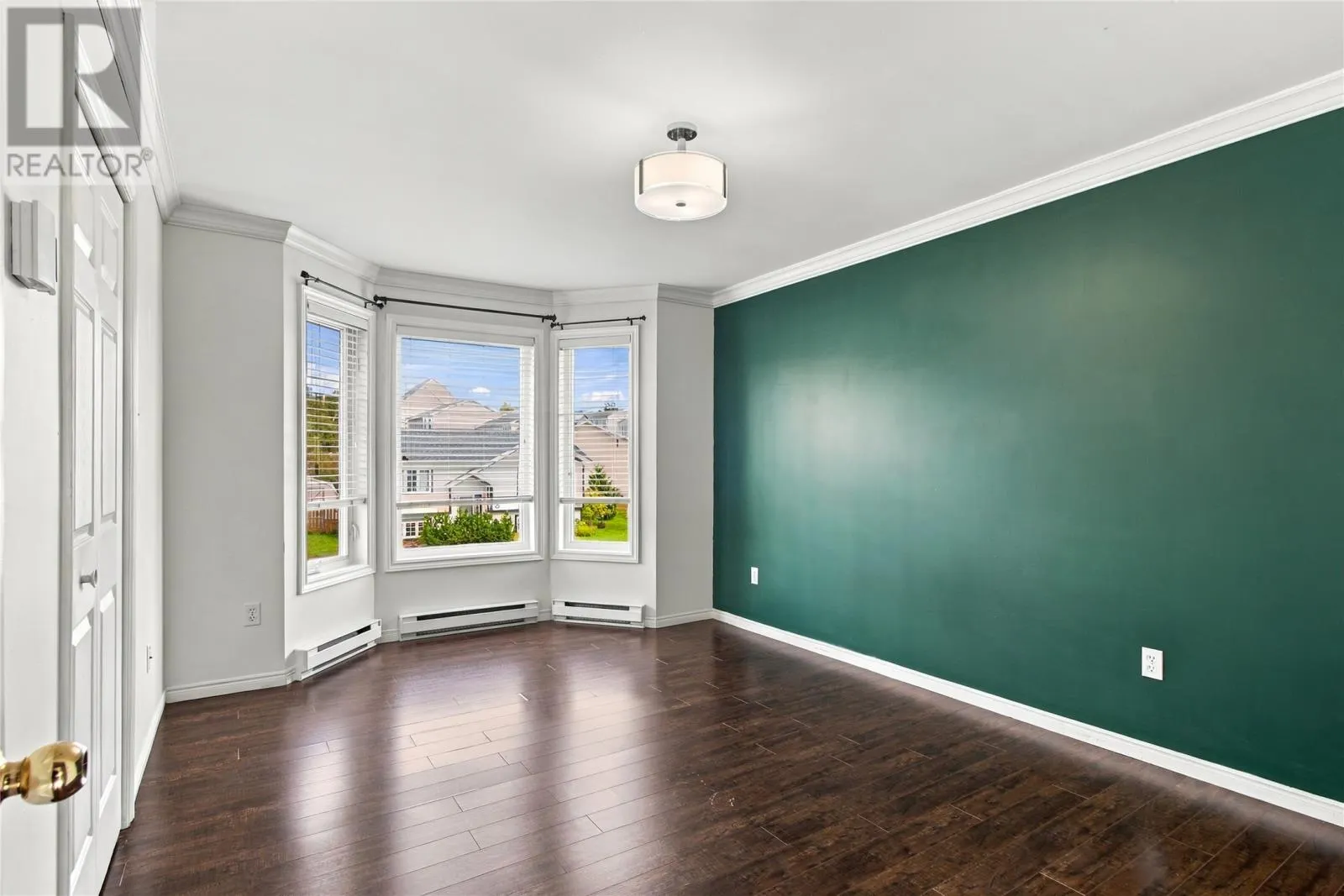10 Clevedon Crescent