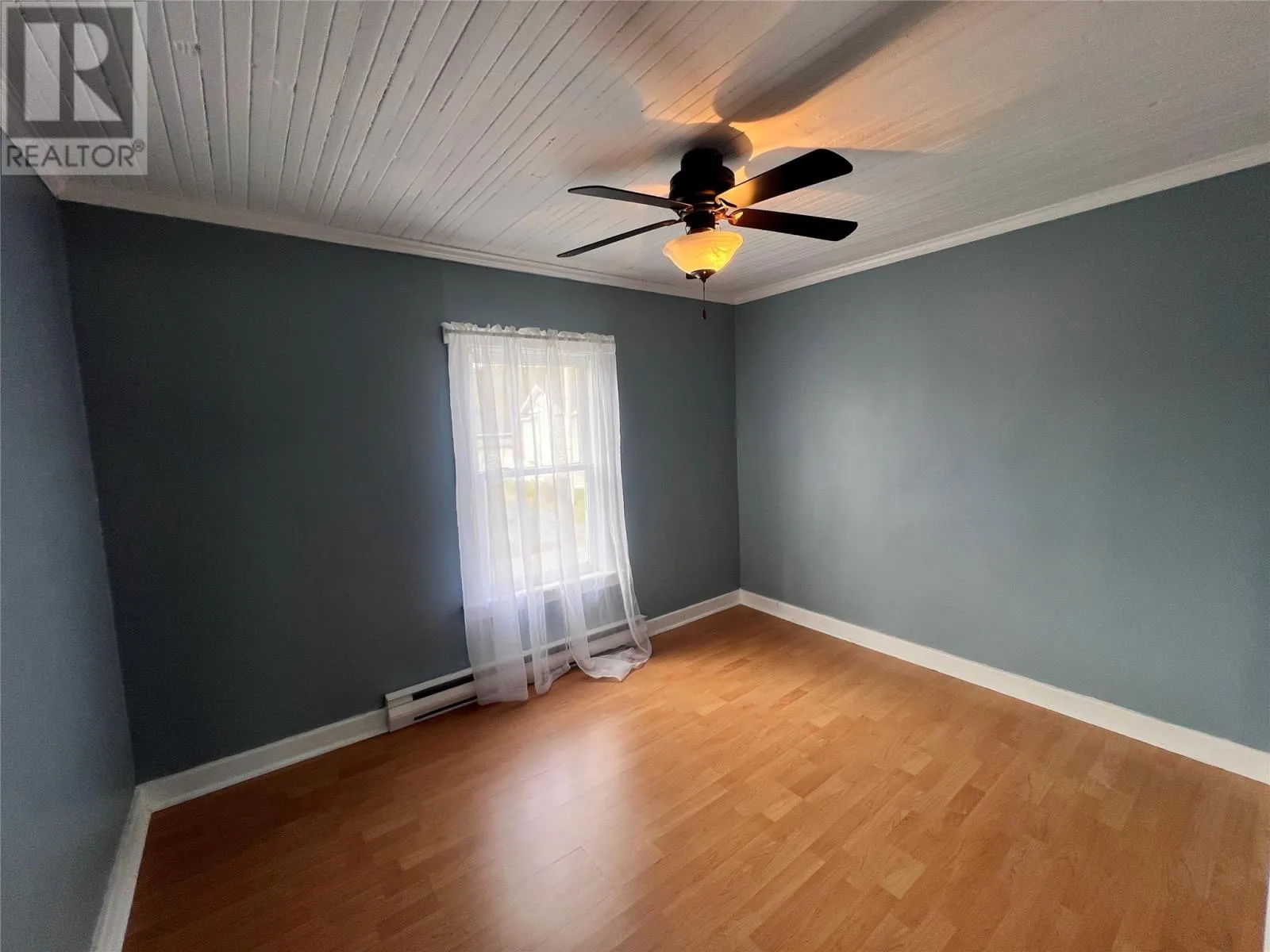 10-12 Hill Avenue