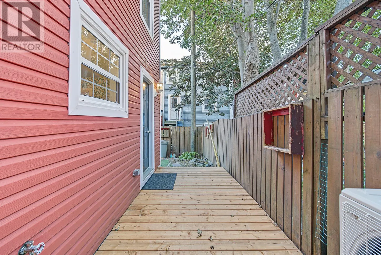 66 Colonial Street
