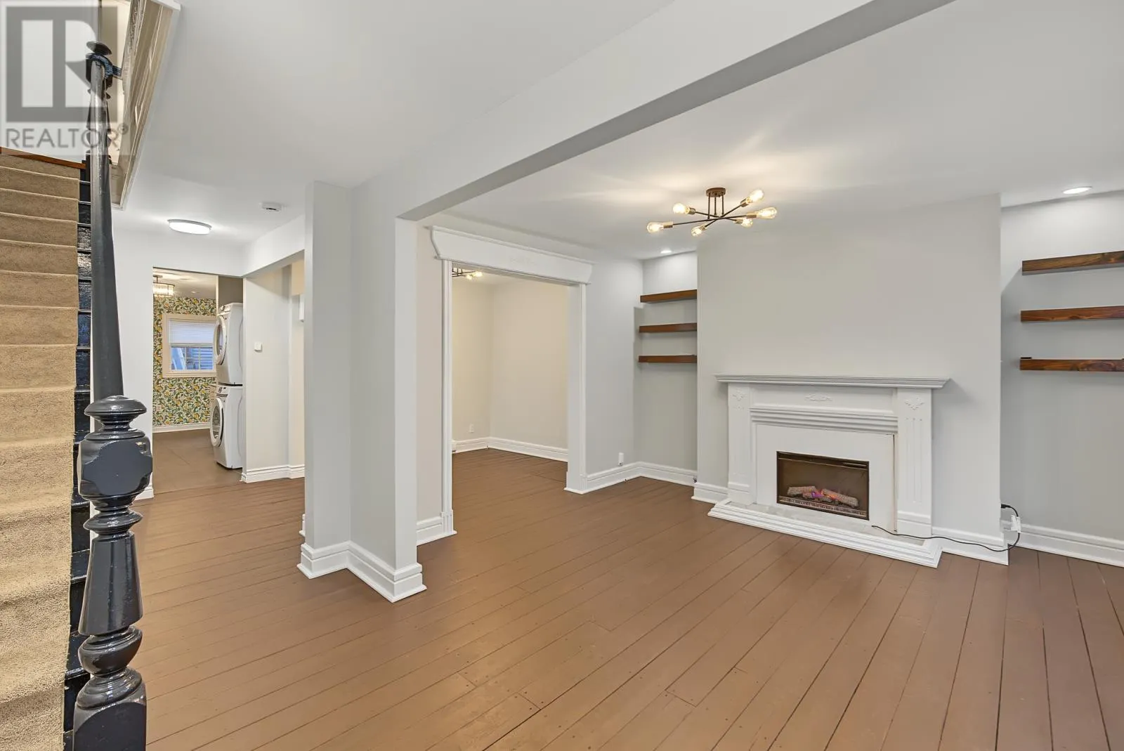 66 Colonial Street
