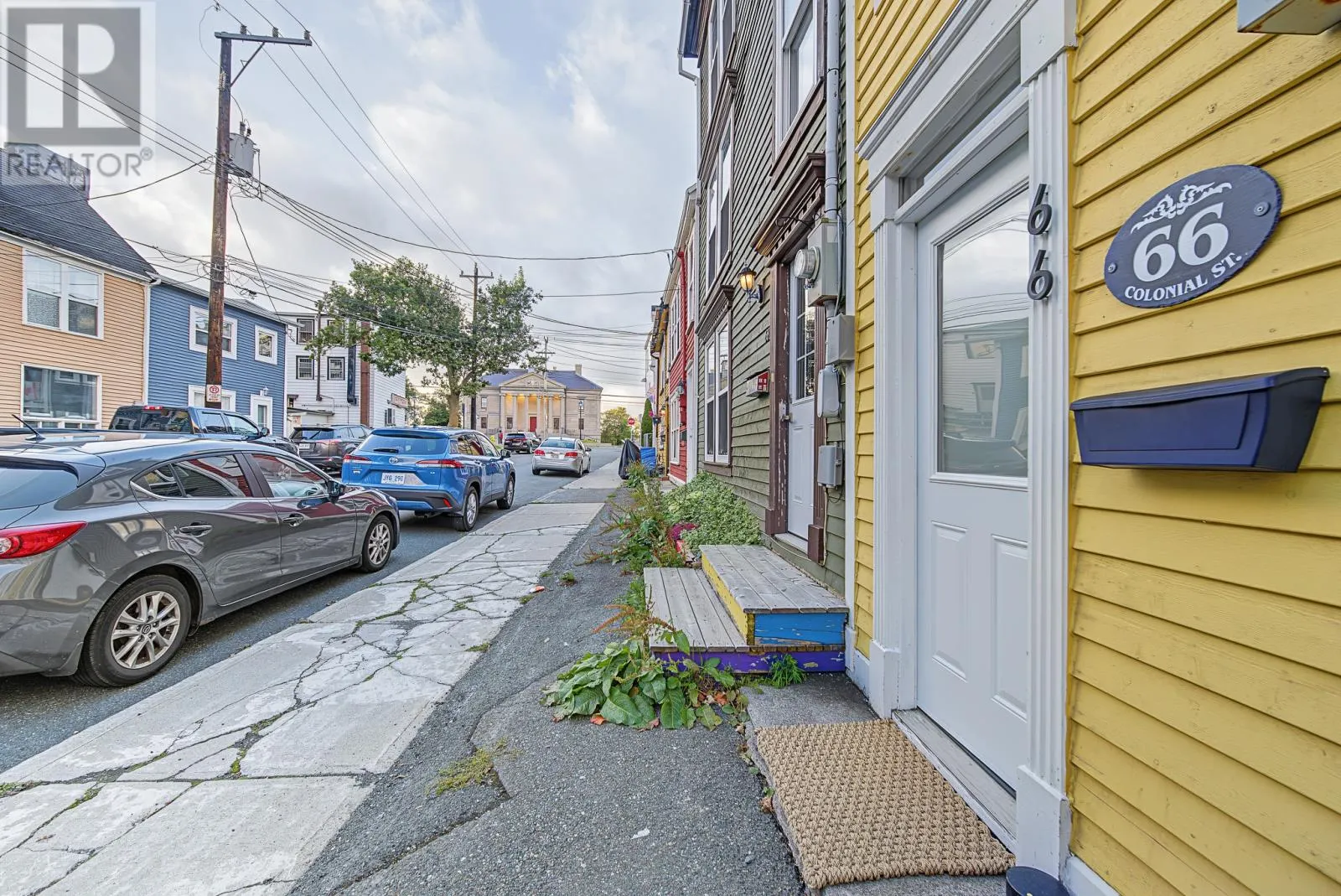 66 Colonial Street