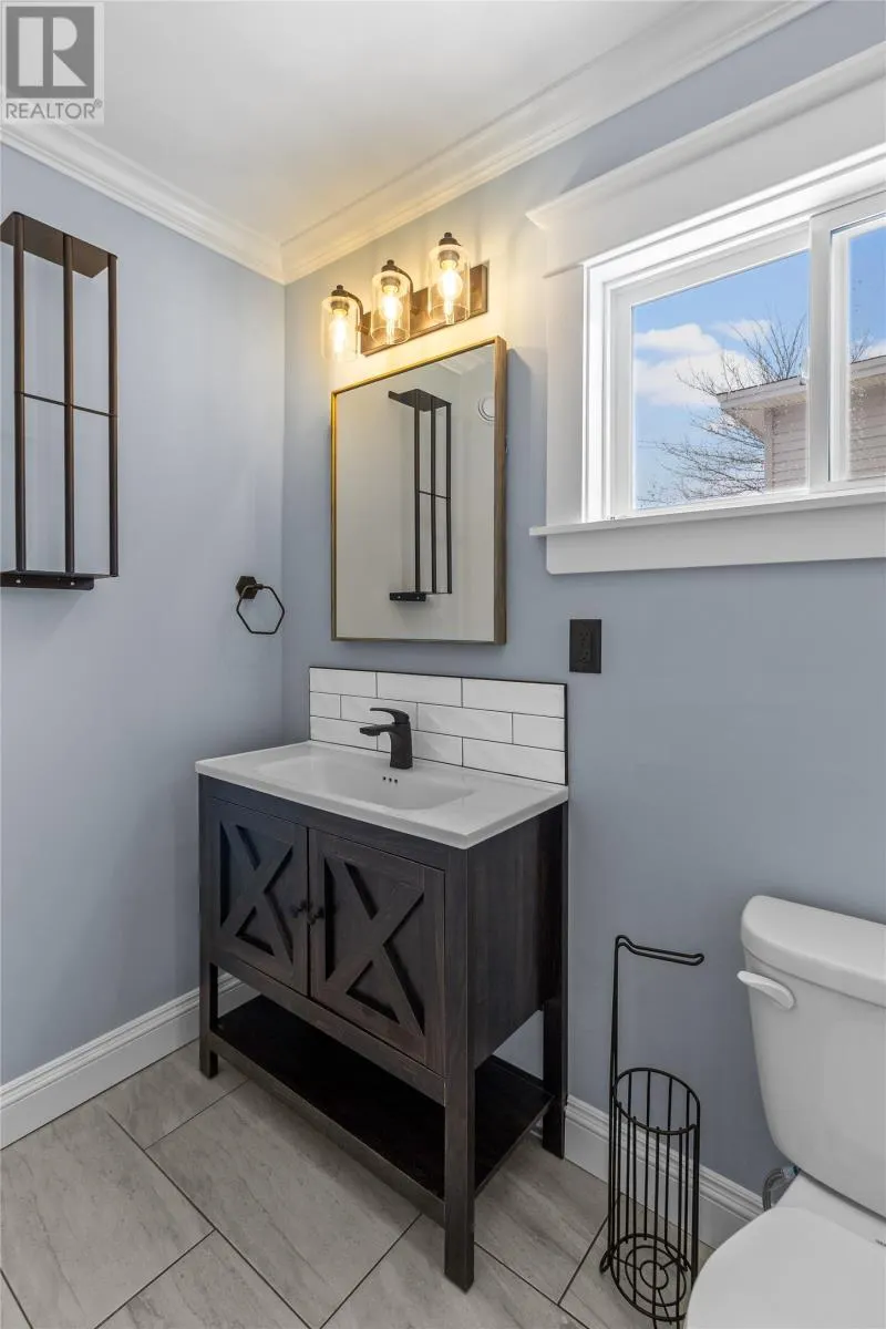 2 Blackmarsh Road