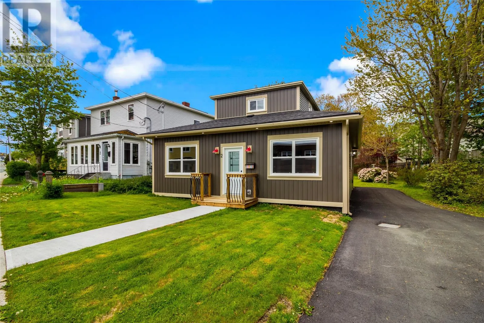 2 Blackmarsh Road