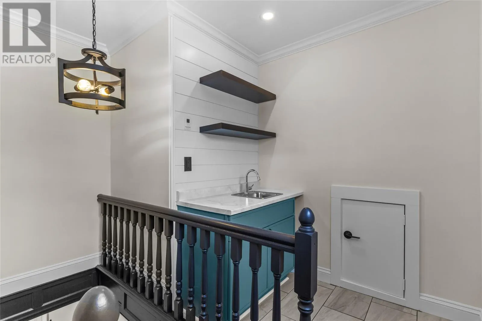 2 Blackmarsh Road