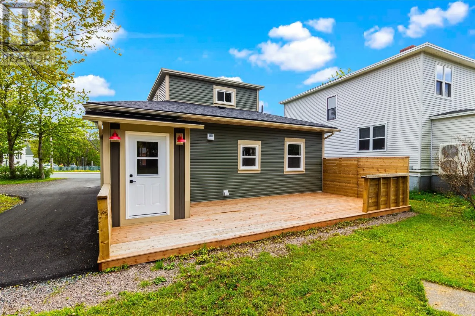 2 Blackmarsh Road