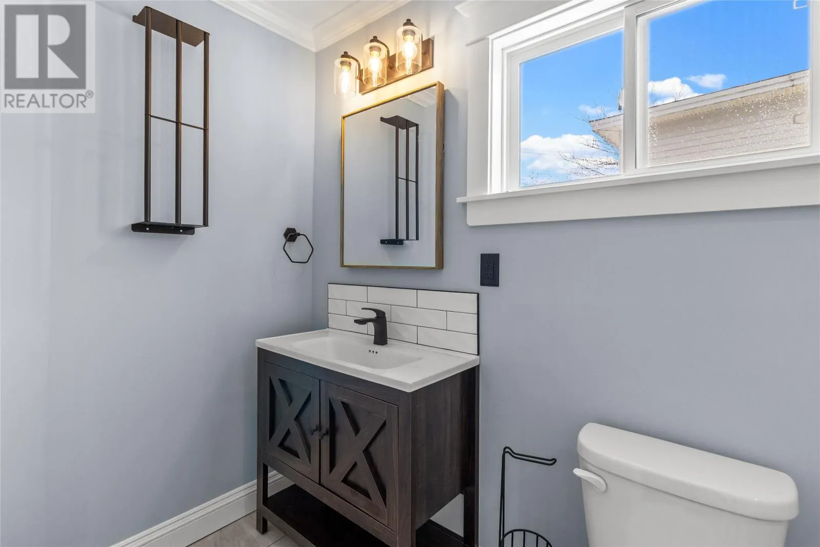 2 Blackmarsh Road