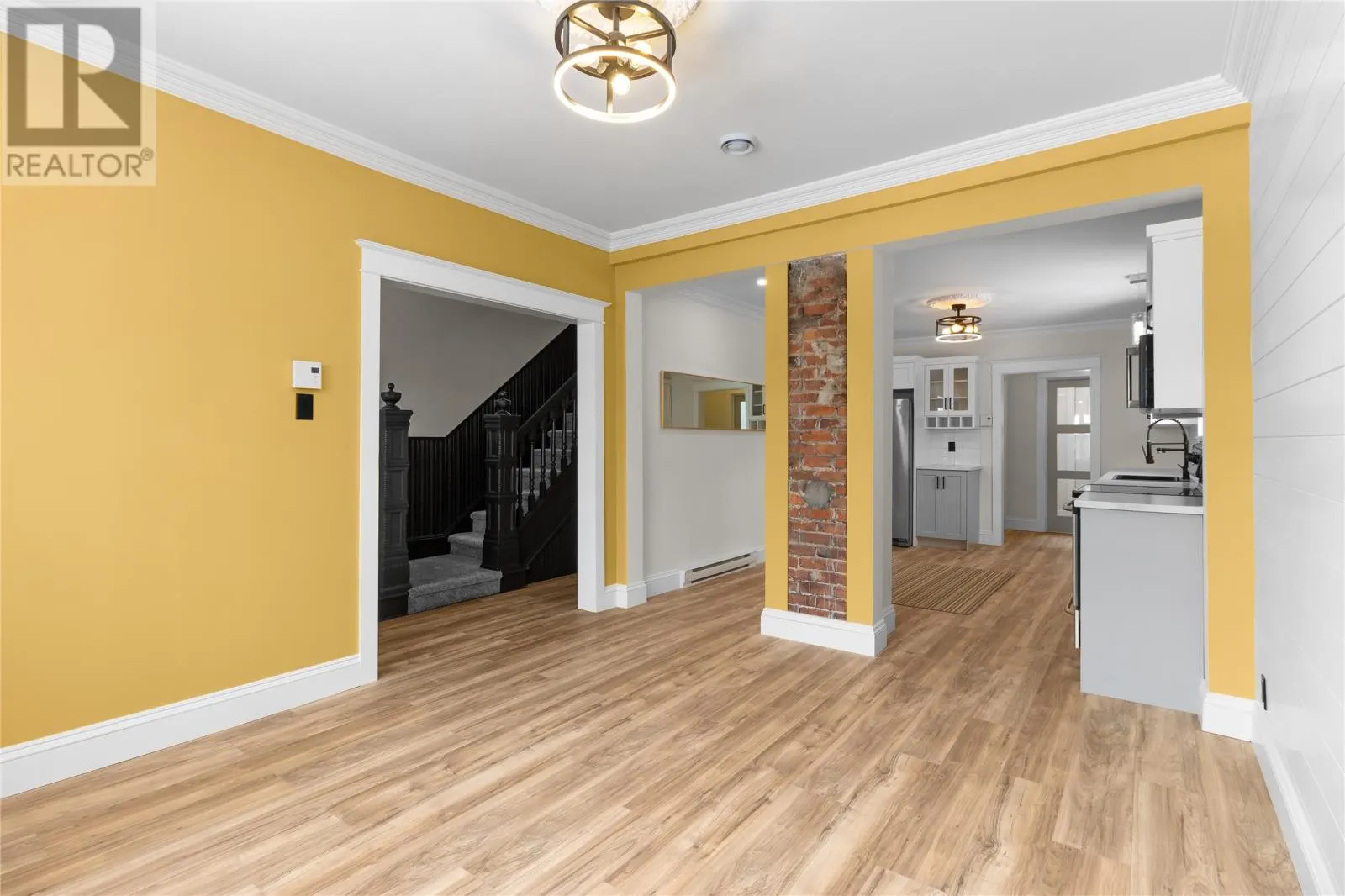 2 Blackmarsh Road