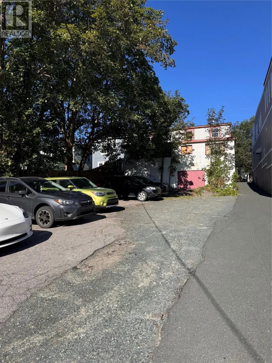 325 Hamilton Avenue