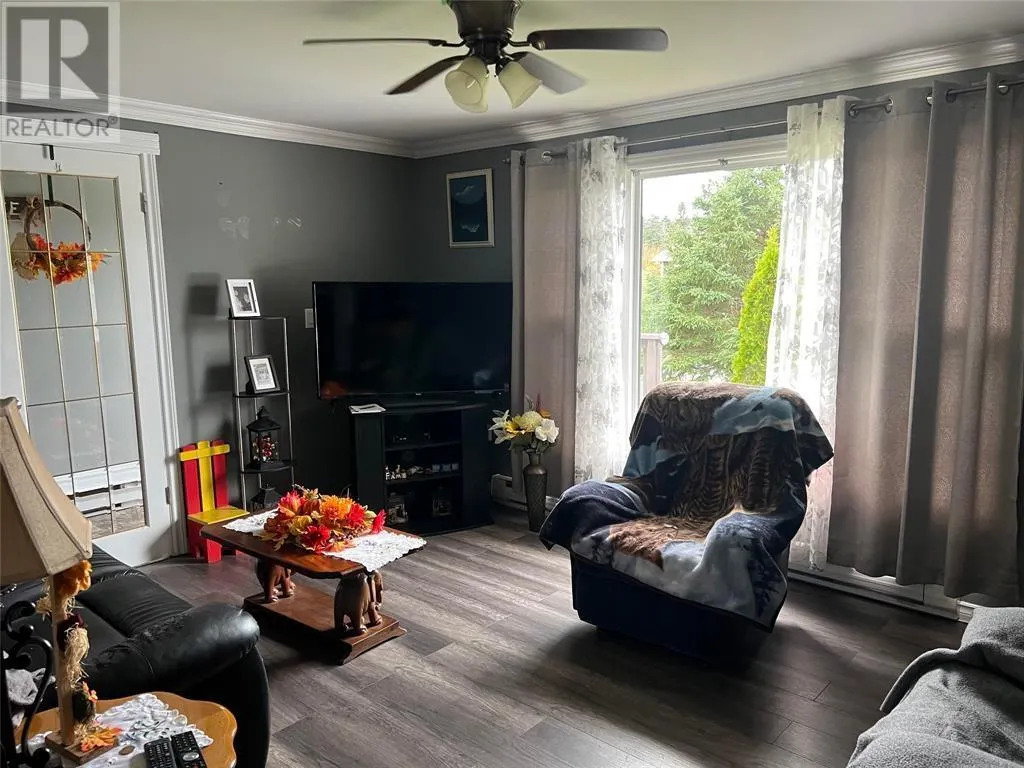39 Shaheen Crescent