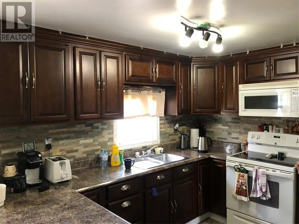 39 Shaheen Crescent