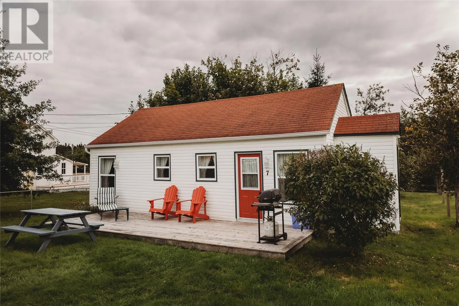 38 Beach Road