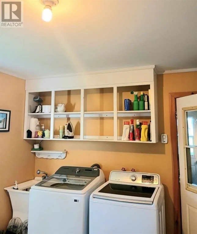 38 Beach Road