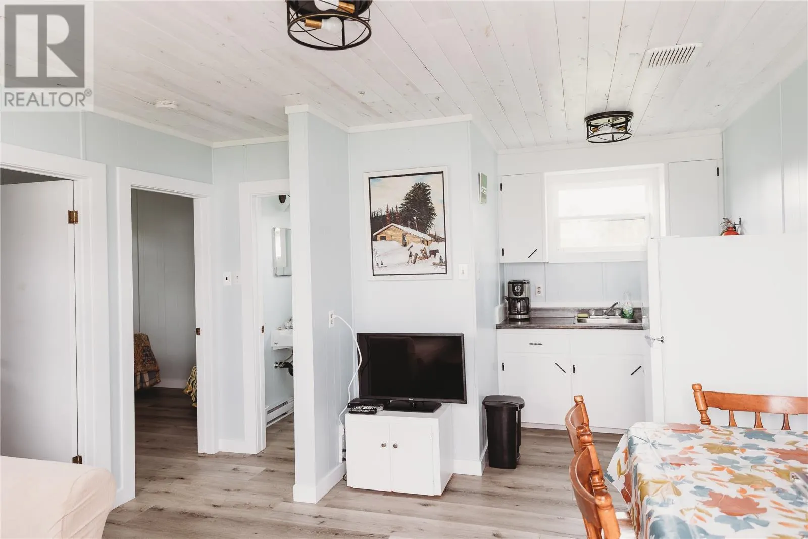 38 Beach Road