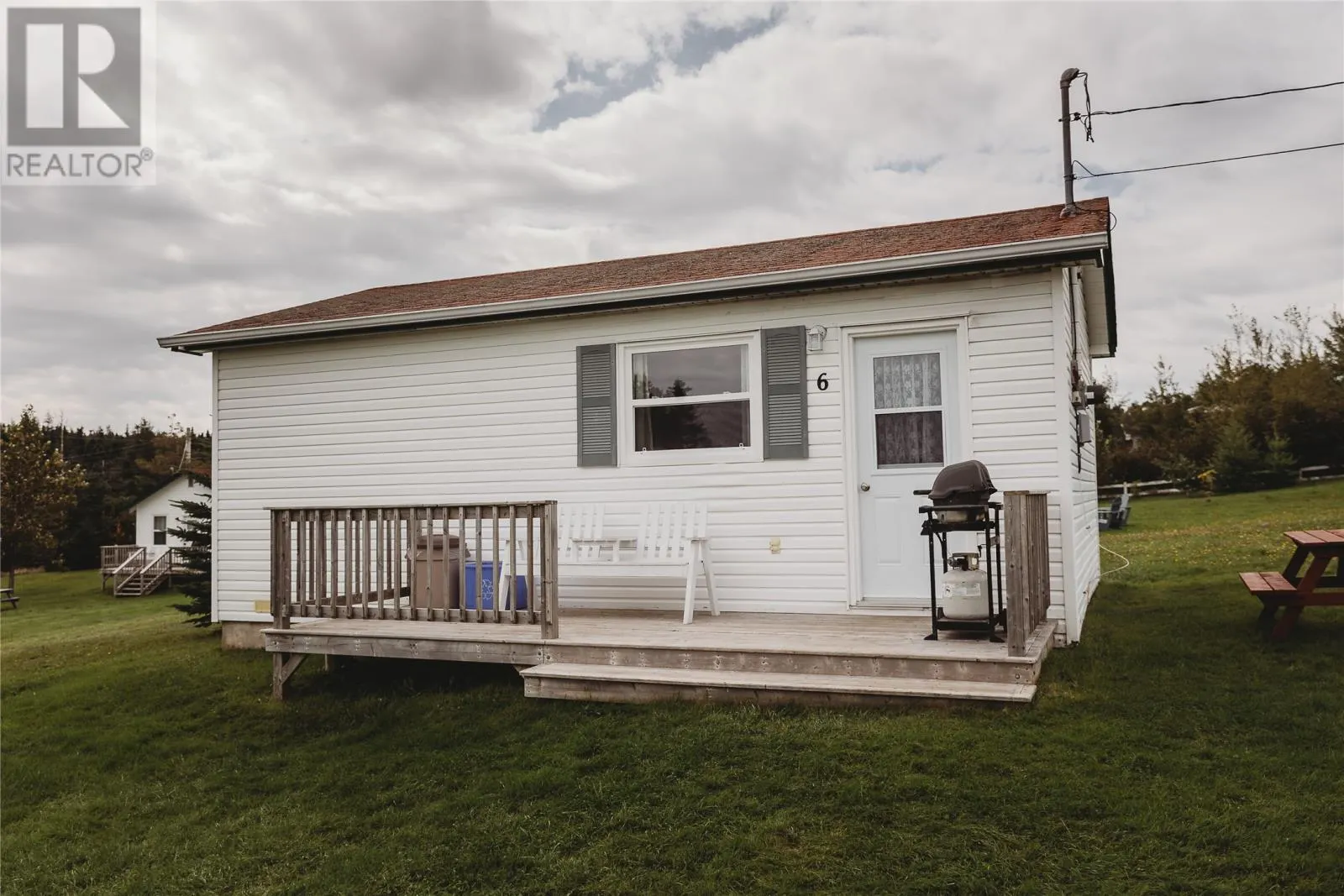 38 Beach Road