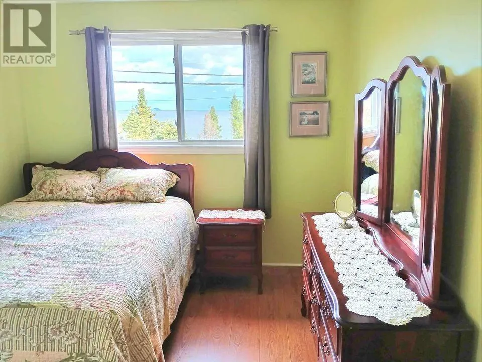 38 Beach Road