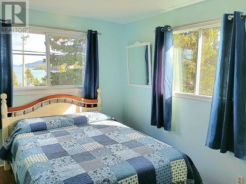 38 Beach Road