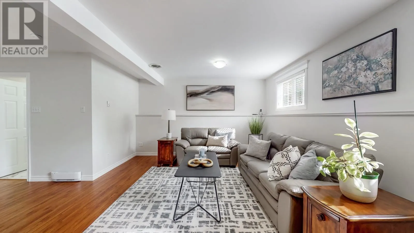 5 Ellard Place