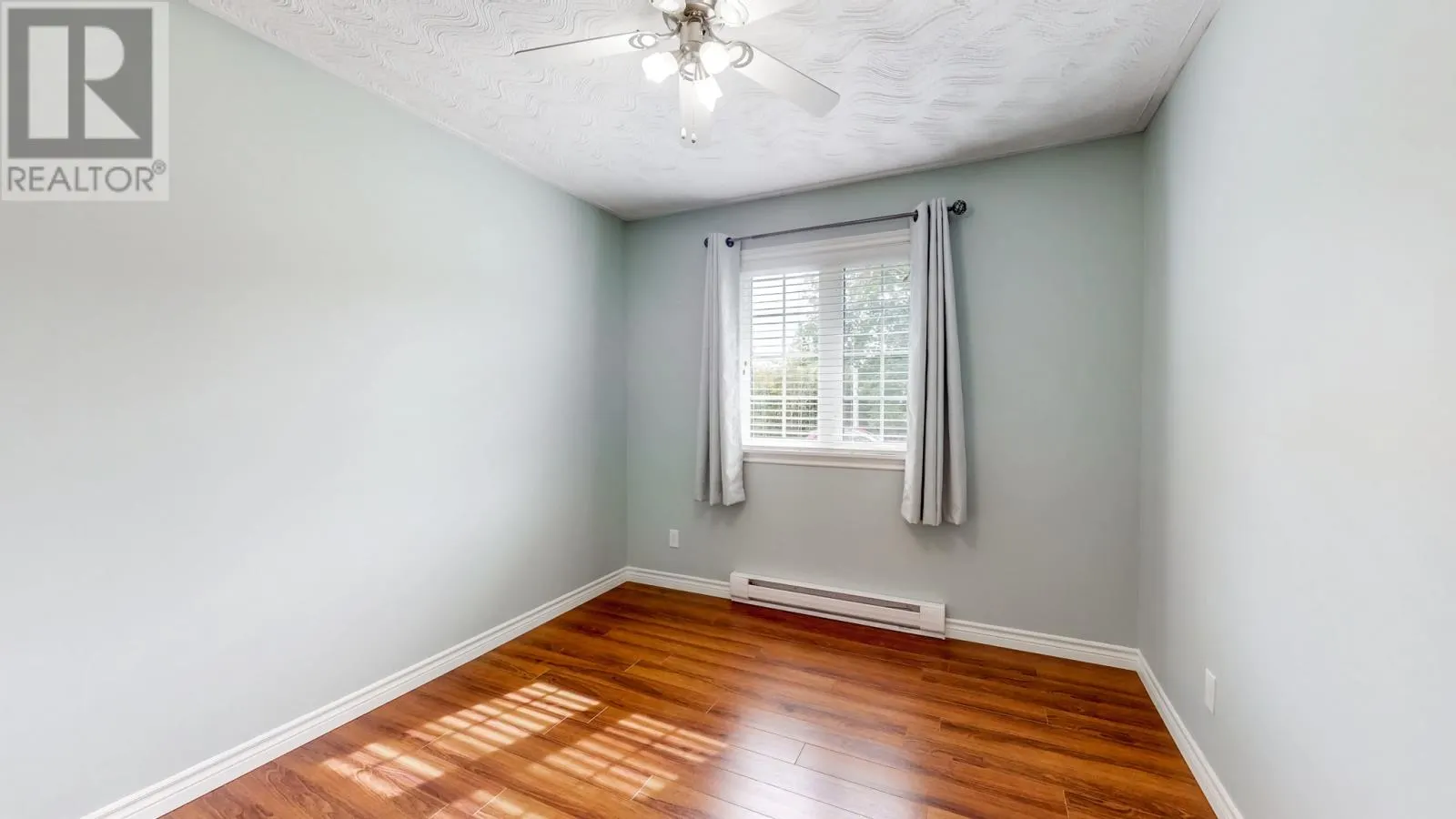 5 Ellard Place