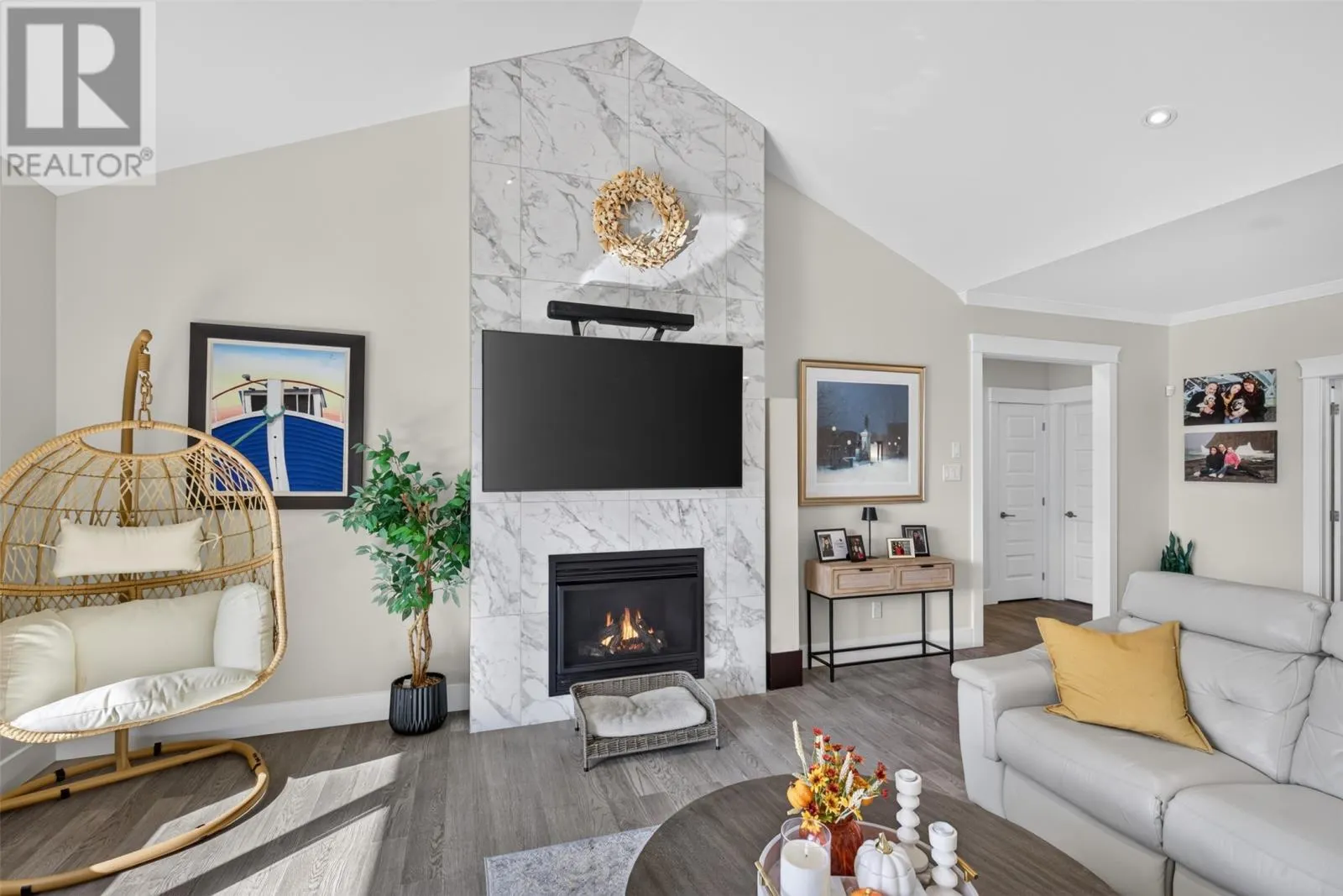 34 EDGEWATER Lane