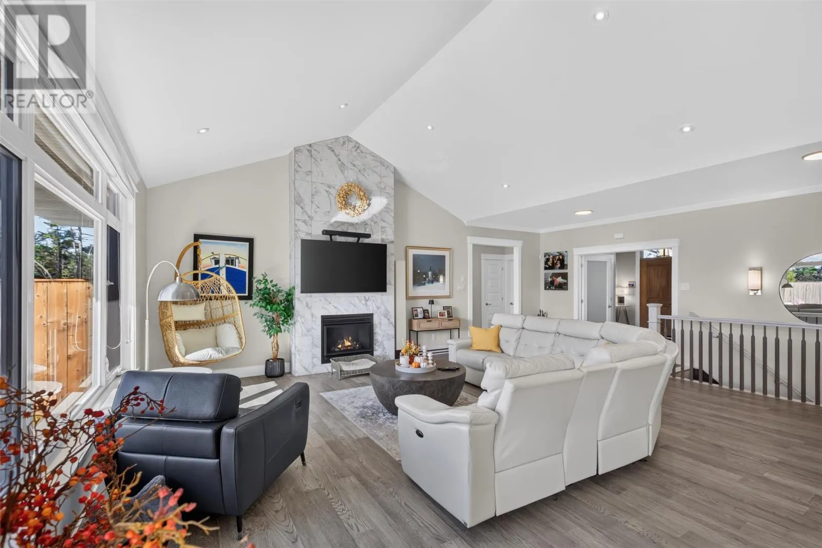34 EDGEWATER Lane