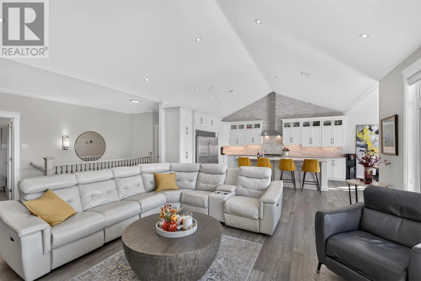 34 EDGEWATER Lane