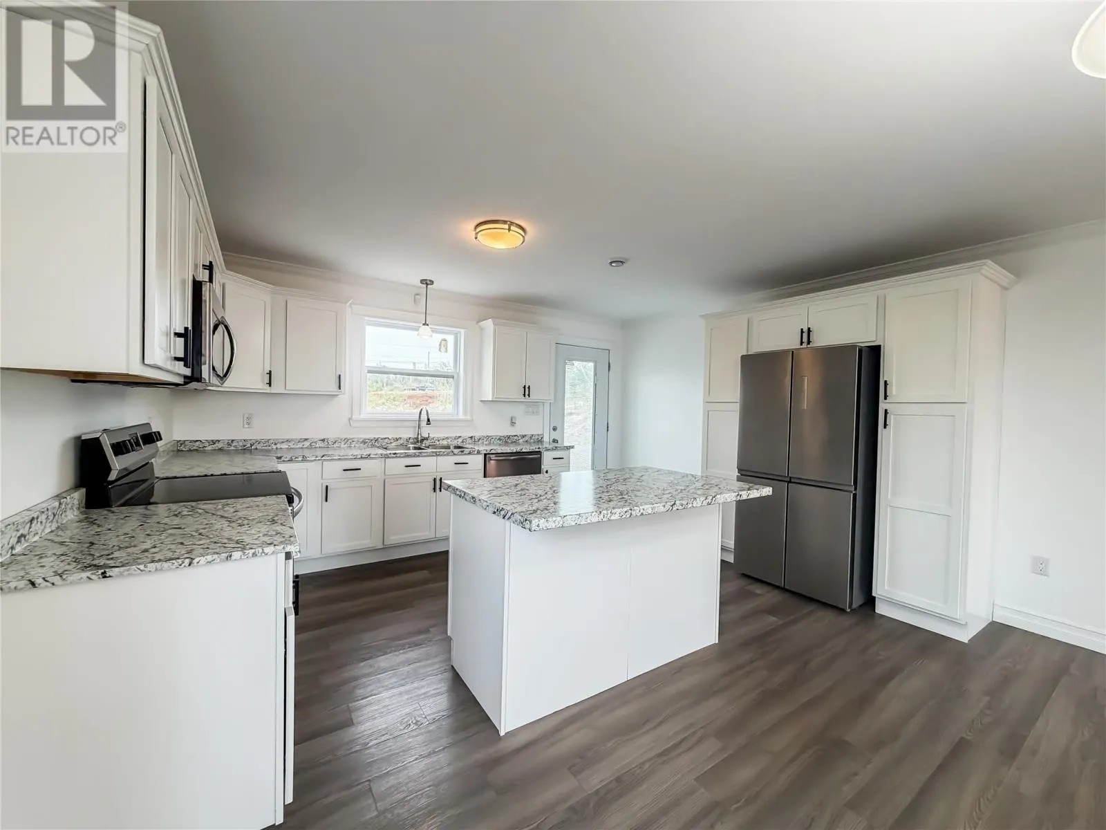 6 South West Crescent