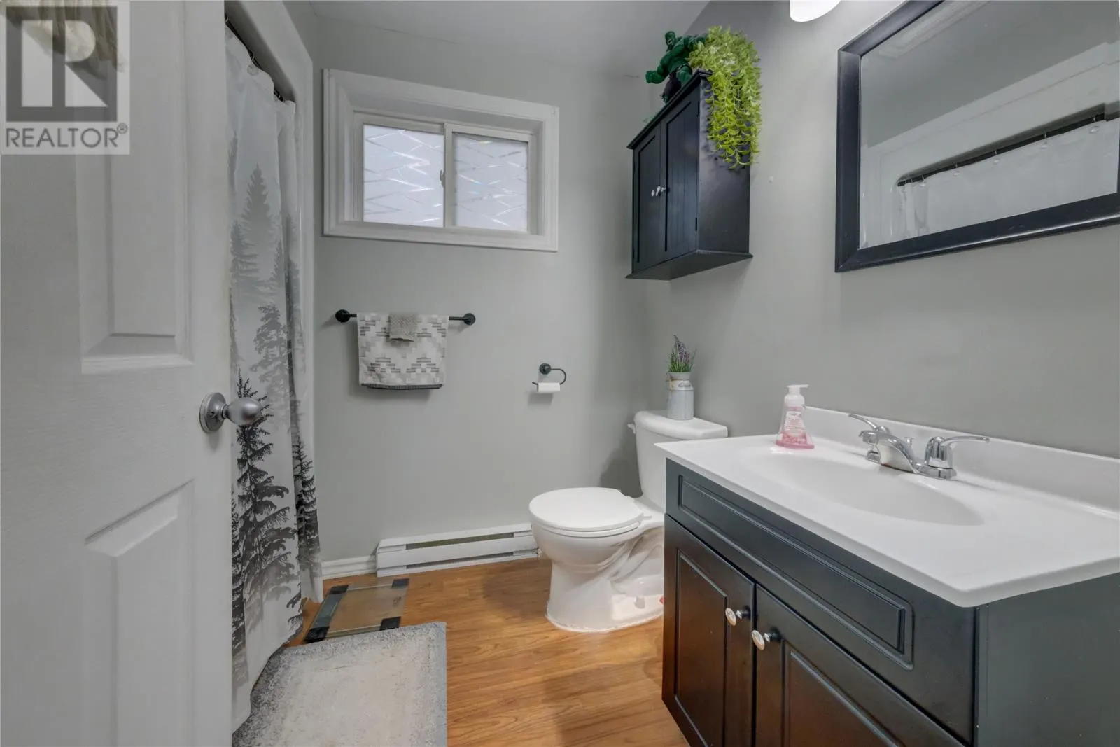 18A Forest Road