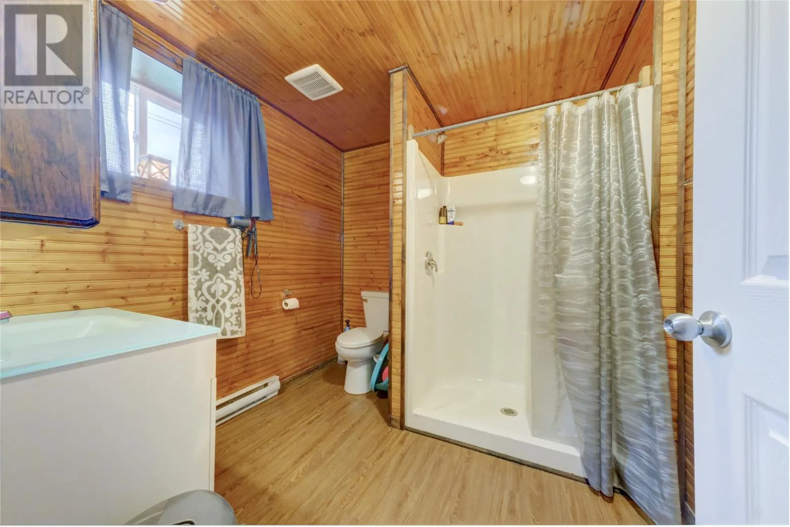 18A Forest Road