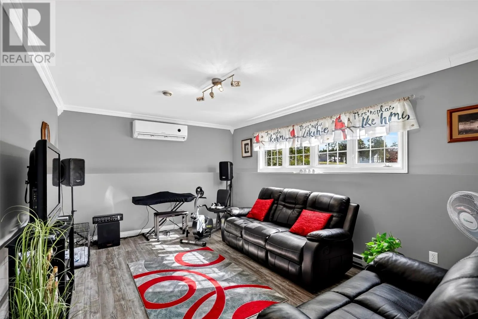 18 Shaheen Crescent