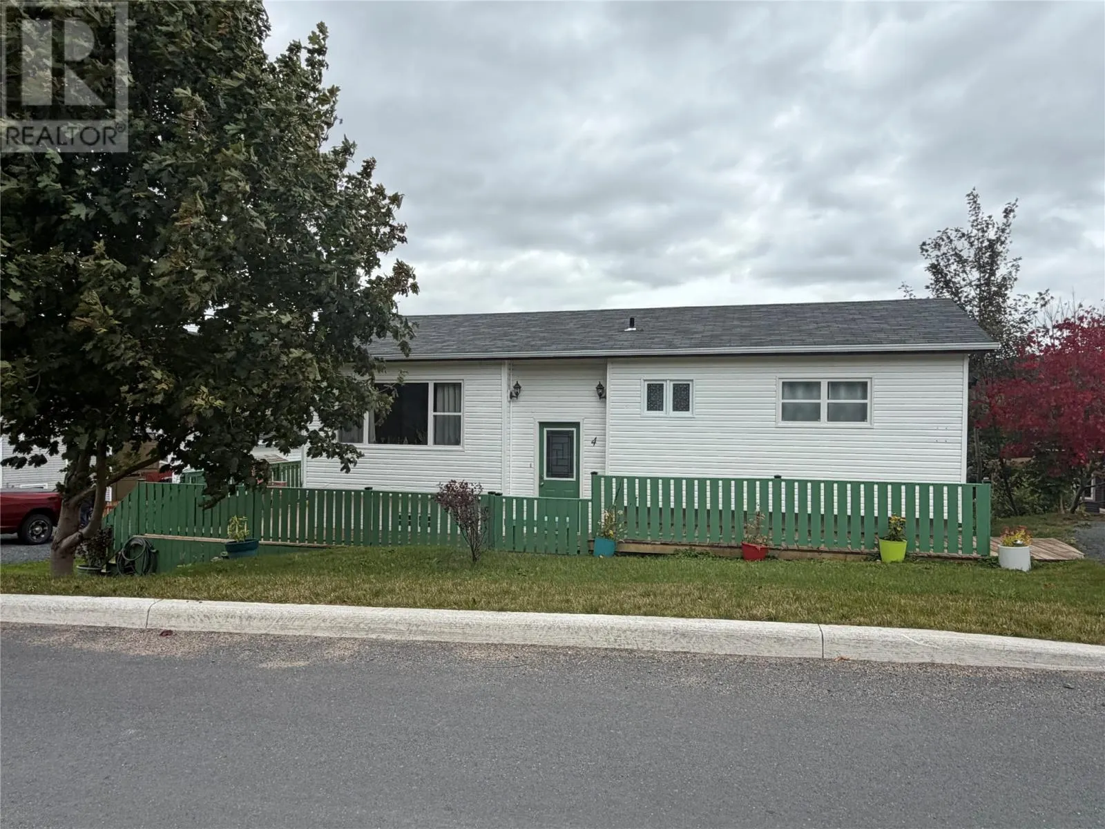 4 Rectory Avenue