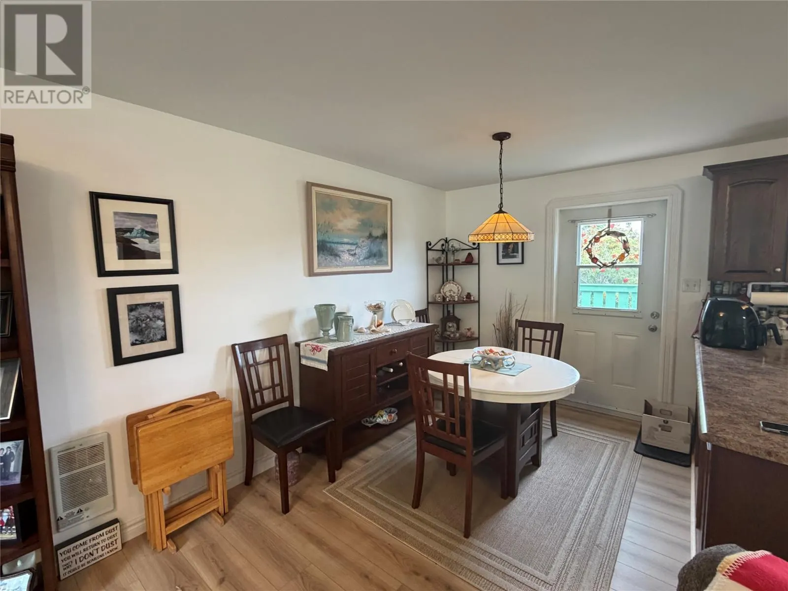 4 Rectory Avenue
