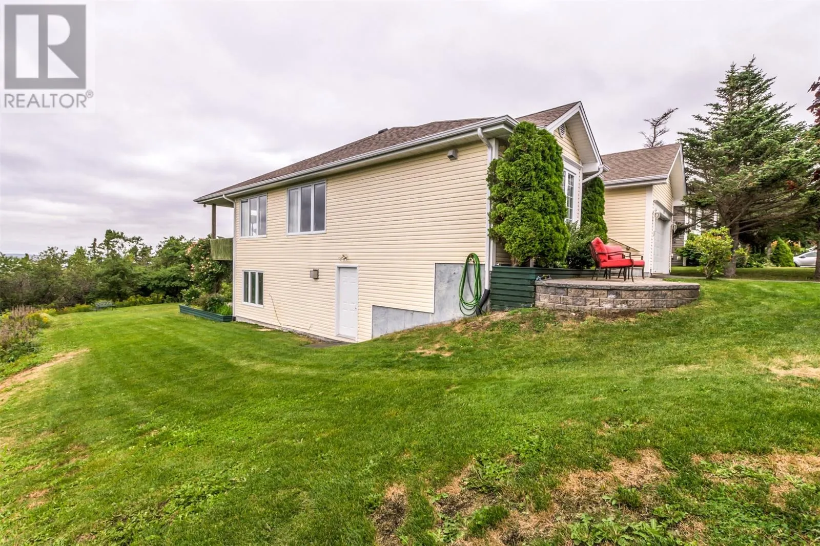 26 Spruce Hill Place