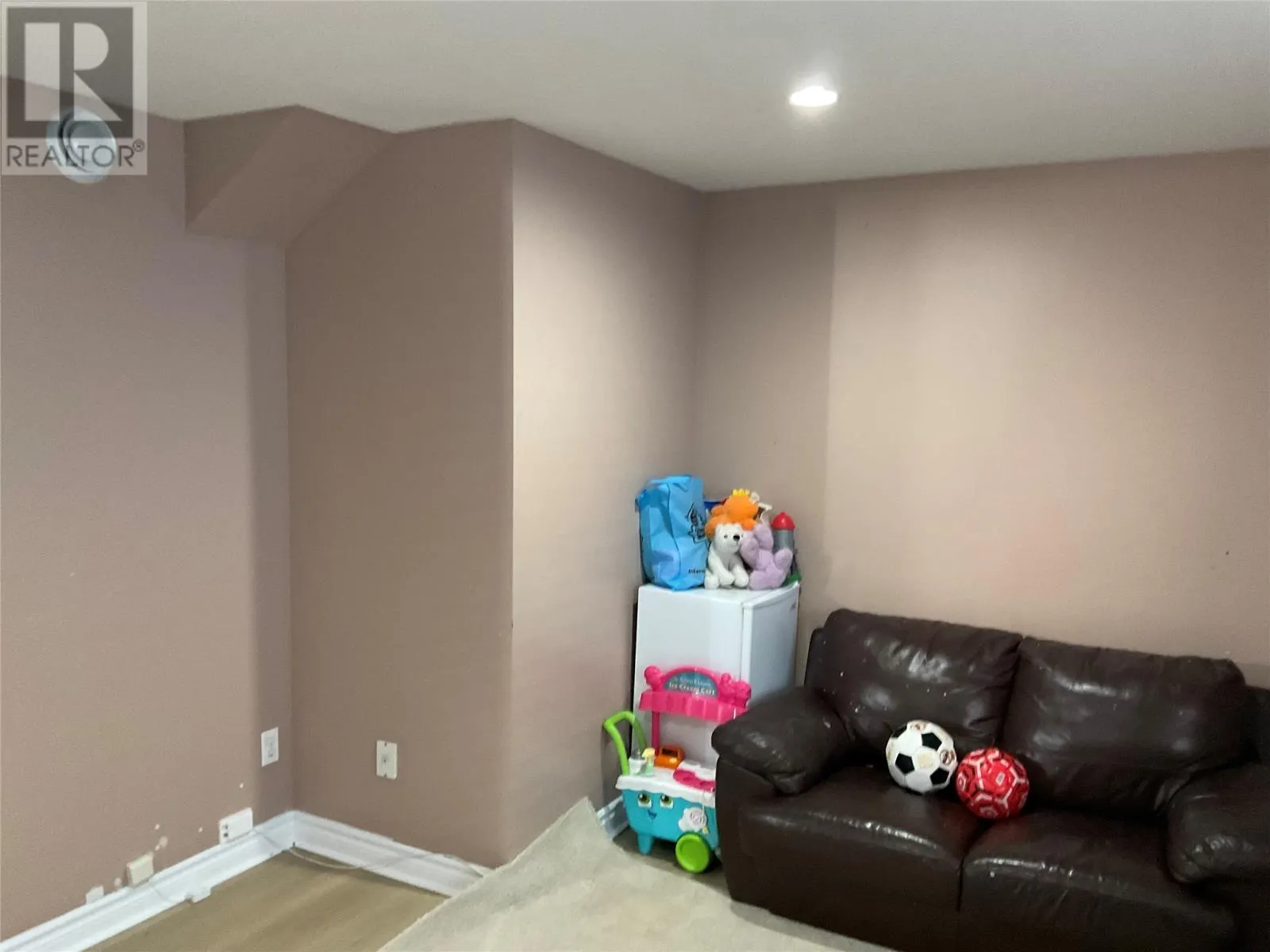 11 Harp Place
