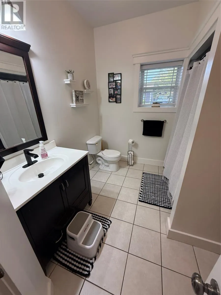 2A Riverside Drive