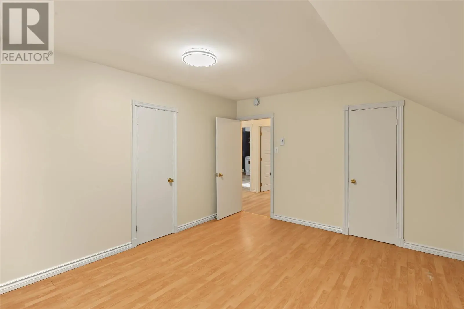 83 Viking Road