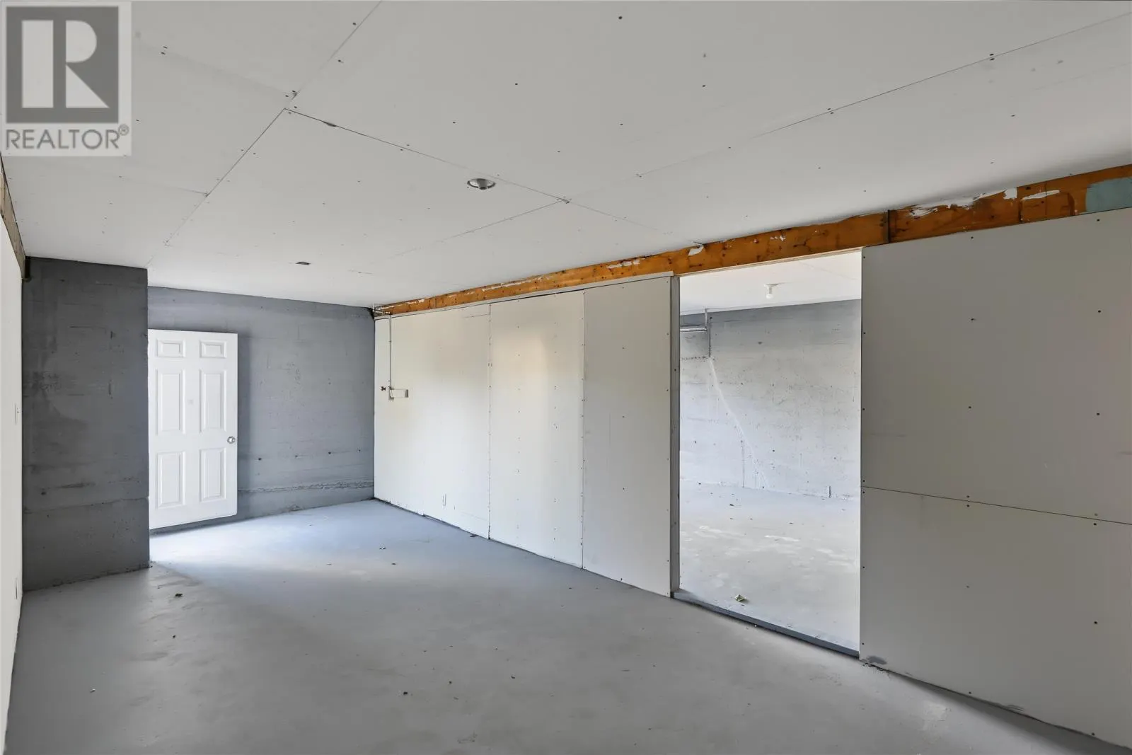 83 Viking Road