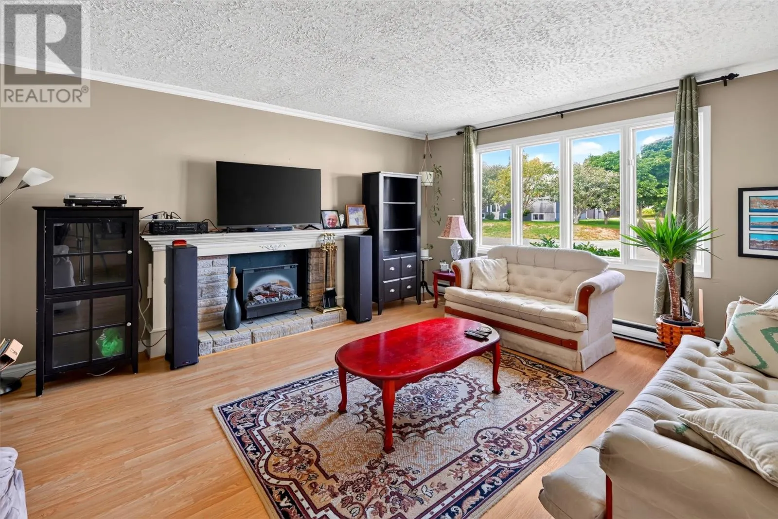 211 Canada Drive